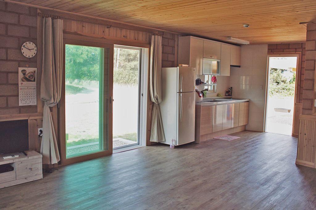 Tobang Red Clay Pension โพฮัง ภายนอก รูปภาพ