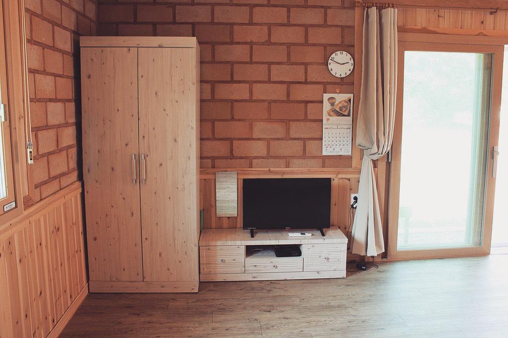 Tobang Red Clay Pension โพฮัง ภายนอก รูปภาพ