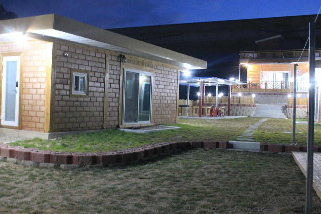 Tobang Red Clay Pension โพฮัง ภายนอก รูปภาพ
